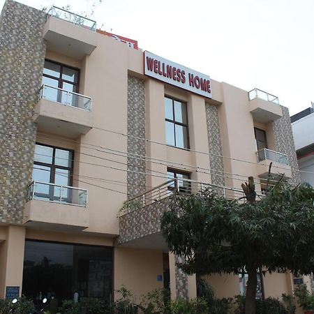 Wellness Home Lucknow Eksteriør billede