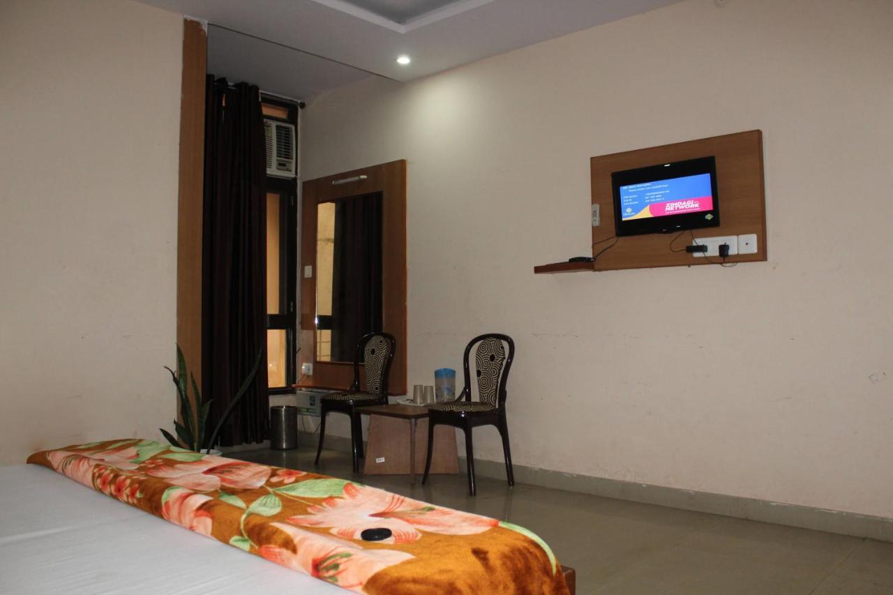 Wellness Home Lucknow Eksteriør billede