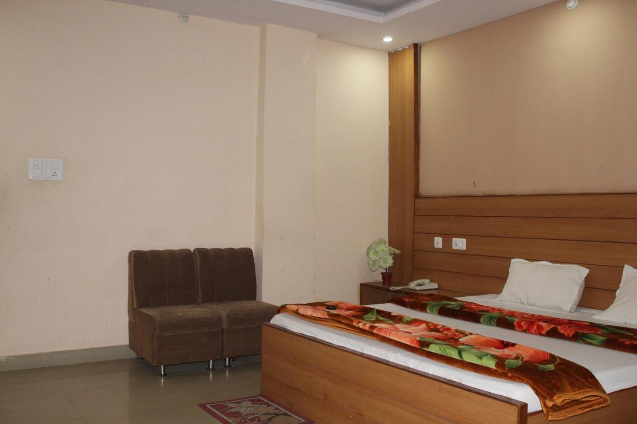Wellness Home Lucknow Eksteriør billede