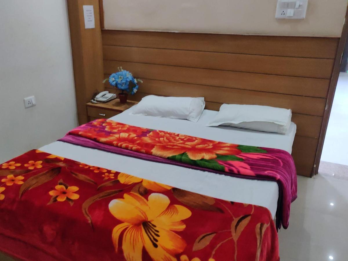 Wellness Home Lucknow Eksteriør billede